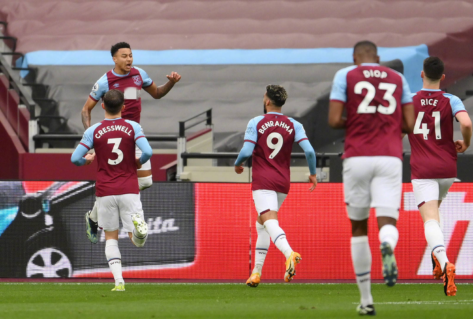 的密切接触 的密切接触